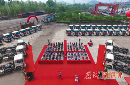 3月，康各莊鐵礦順利投產(chǎn)，年產(chǎn)鐵精粉達(dá)40000多噸；租賃唐山宏達(dá)建材股份有限公司貨場、沙河驛鎮(zhèn)紅廟子貨場，年綜合發(fā)運(yùn)量達(dá)100多萬噸。
